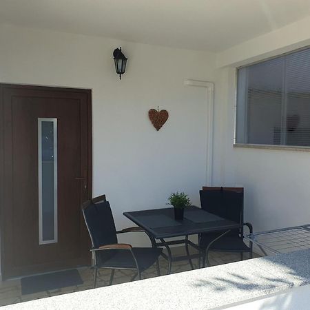 Apartments Dejana Stinjan Exterior photo